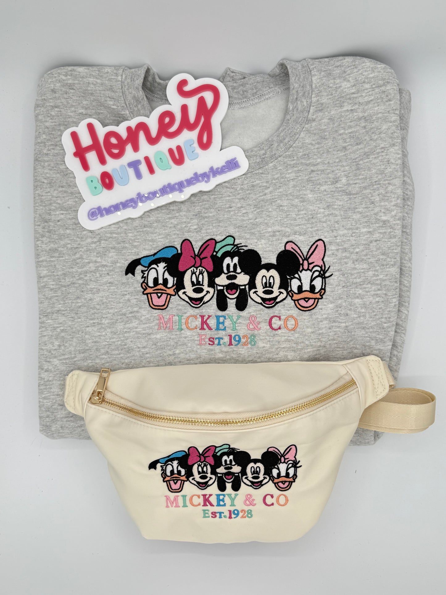 Mouse and Co Embroidered Sweatshirt